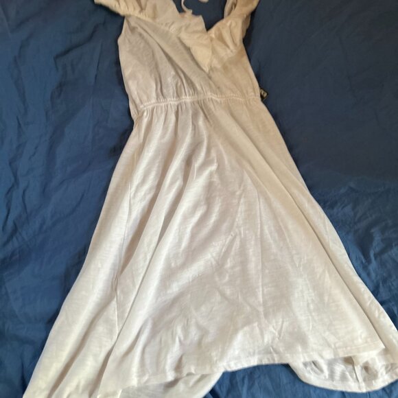White cotton halter dress with ruffle scoop neck, size Large - Picture 1 of 3